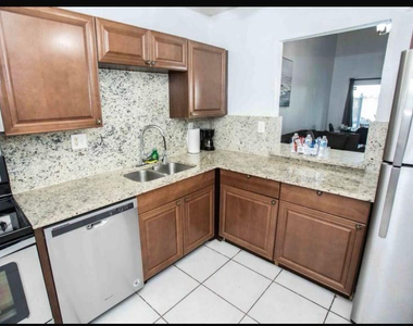 2456 Sw 54th Street - Photo Thumbnail 5