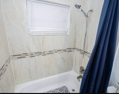 2456 Sw 54th Street - Photo Thumbnail 10