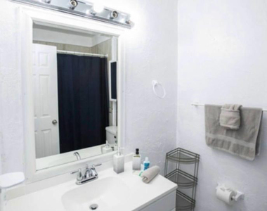 2456 Sw 54th Street - Photo Thumbnail 14