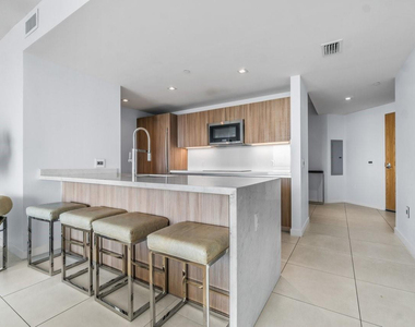 401 N Birch Road - Photo Thumbnail 13