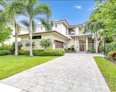 404 Ne 13th Avenue - Photo Thumbnail 1