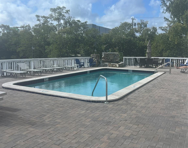 1400 Ne 57th Street - Photo Thumbnail 25