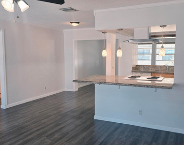 5713 Nw 65th Te - Photo Thumbnail 5