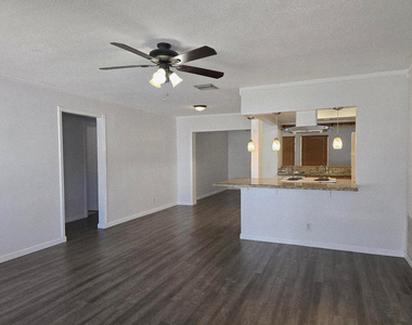 5713 Nw 65th Te - Photo Thumbnail 4