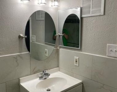 9831 W Walnut Street - Photo Thumbnail 12