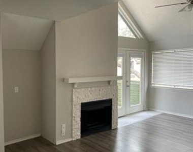 9831 W Walnut Street - Photo Thumbnail 3