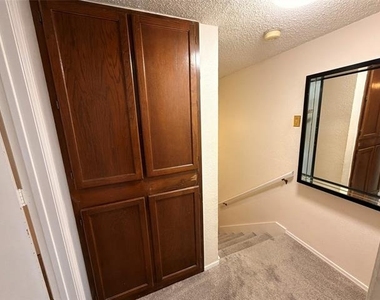 2327 Torrington Drive - Photo Thumbnail 8