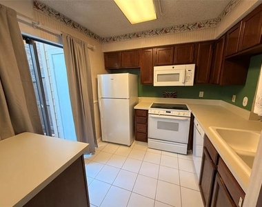 2327 Torrington Drive - Photo Thumbnail 2