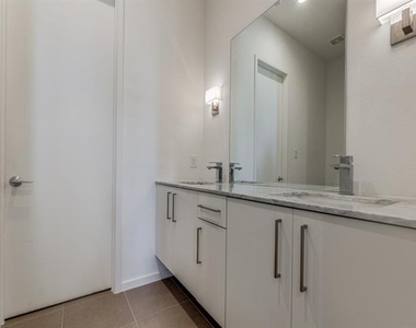 1514 N Washington - Photo Thumbnail 10