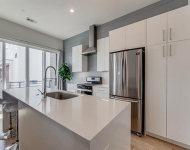 1514 N Washington - Photo Thumbnail 3