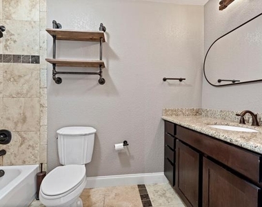 8406 Lakemont Drive - Photo Thumbnail 19