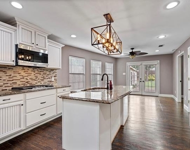 8406 Lakemont Drive - Photo Thumbnail 4