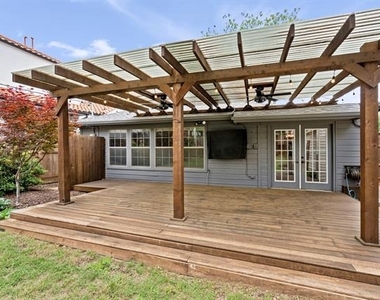 8406 Lakemont Drive - Photo Thumbnail 22