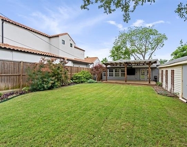 8406 Lakemont Drive - Photo Thumbnail 24