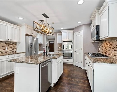8406 Lakemont Drive - Photo Thumbnail 6