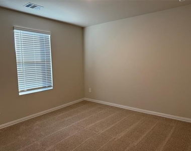 1736 Arches Road - Photo Thumbnail 16