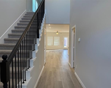 1736 Arches Road - Photo Thumbnail 11