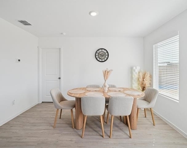 15133 Hacienda Post Trail - Photo Thumbnail 18