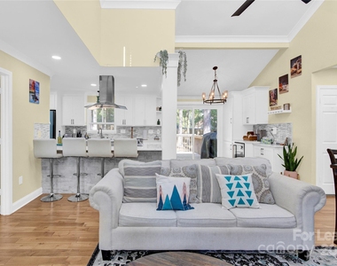 11116 Vista Canyon Drive - Photo Thumbnail 16