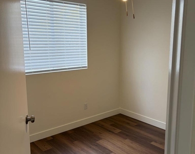 2450 La Costa - Photo Thumbnail 16