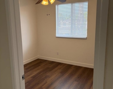 2450 La Costa - Photo Thumbnail 17