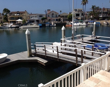 7 Balboa Coves - Photo Thumbnail 15