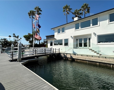 7 Balboa Coves - Photo Thumbnail 1