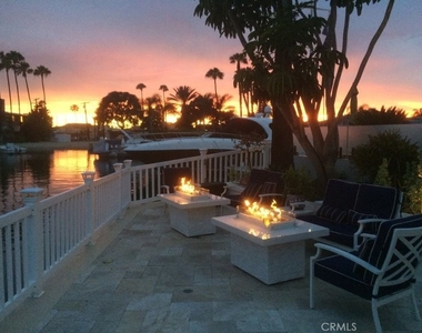 7 Balboa Coves - Photo Thumbnail 19