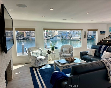 7 Balboa Coves - Photo Thumbnail 3
