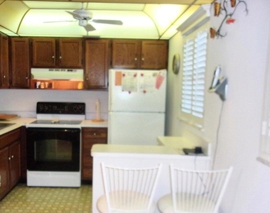 1225 Nw 21st Street - Photo Thumbnail 5