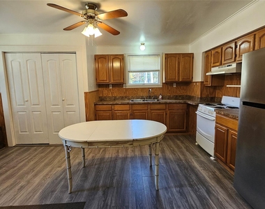 130 Hortonville Main Street - Photo Thumbnail 4