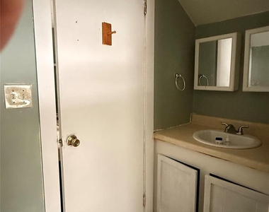 19 Bloomingburg Road - Photo Thumbnail 9