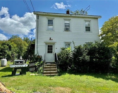 19 Bloomingburg Road - Photo Thumbnail 1