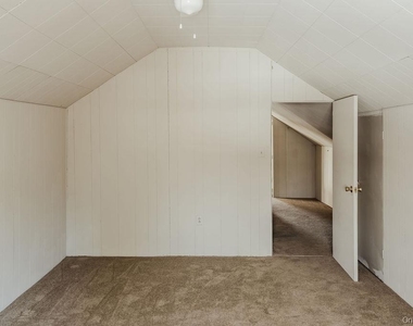 1539 Hollow Road - Photo Thumbnail 13
