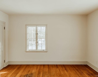 1539 Hollow Road - Photo Thumbnail 9
