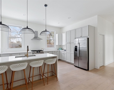 34 Starboard Road - Photo Thumbnail 5
