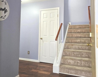 8202 Catbird Circle - Photo Thumbnail 2