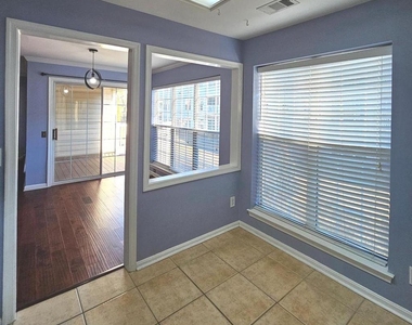 8202 Catbird Circle - Photo Thumbnail 10