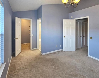 8202 Catbird Circle - Photo Thumbnail 18