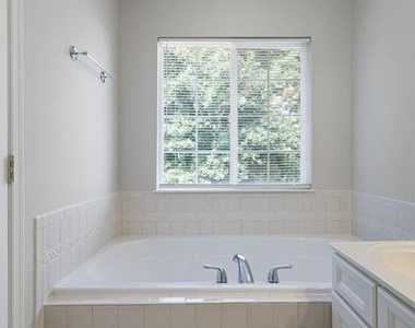 1026 Longview Ln. - Photo Thumbnail 19