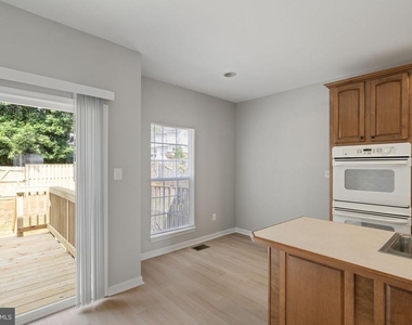 1026 Longview Ln. - Photo Thumbnail 7