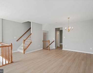 1026 Longview Ln. - Photo Thumbnail 12