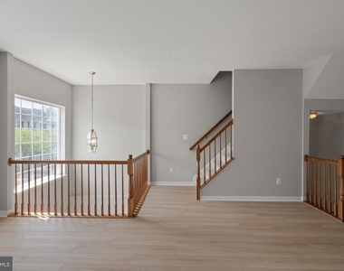 1026 Longview Ln. - Photo Thumbnail 13
