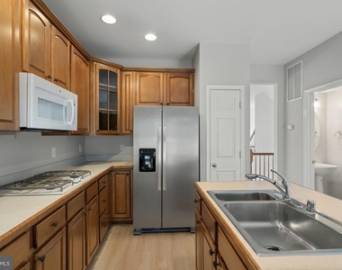 1026 Longview Ln. - Photo Thumbnail 2