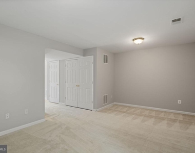 1026 Longview Ln. - Photo Thumbnail 24