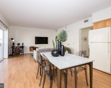 1030 N 2nd St - Photo Thumbnail 8
