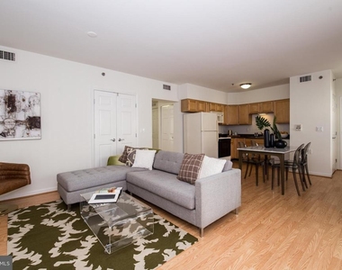 1030 N 2nd St - Photo Thumbnail 14