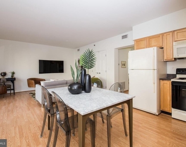 1030 N 2nd St - Photo Thumbnail 9