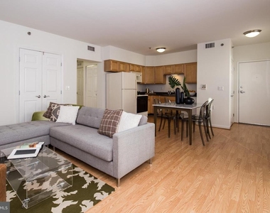 1030 N 2nd St - Photo Thumbnail 15
