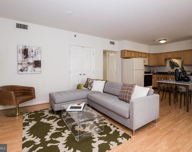 1030 N 2nd St - Photo Thumbnail 16